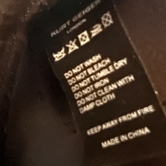 Kurt Geiger London Round Crossbody Bag Rainbow Stripe Acrylic Handle Small Purse - Picture 3 of 16